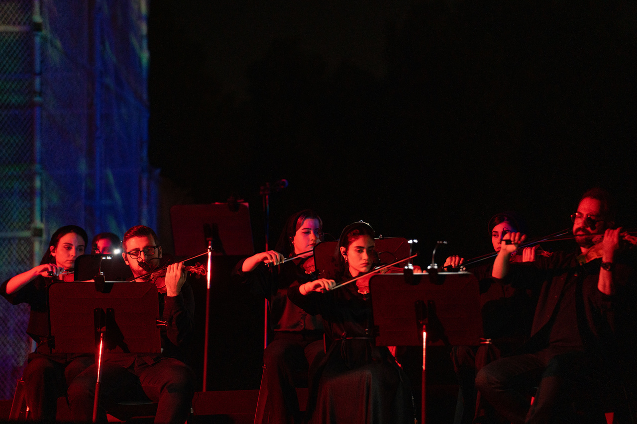 دوری از شما غمی است بر دل ما