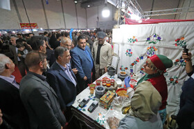 بازدید استاندار زنجان از جشنواره ملی آش ایرانی