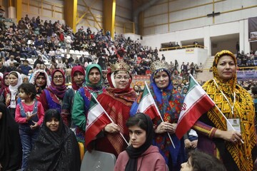 جشنواره اقوام میزبان اجرای شب‌های فرهنگی کشورهای همسایه