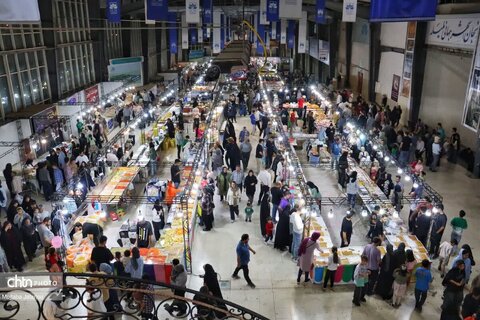 بازدید مدیرکل میراث فرهنگی زنجان از غرفه های صنایع دستی نمایشگاه ملی صنایع دستی زنجان