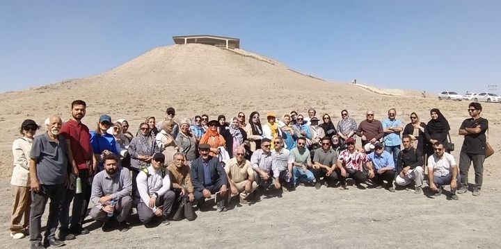 برپایی محفل ادبی در پایگاه ملی نوشیجان