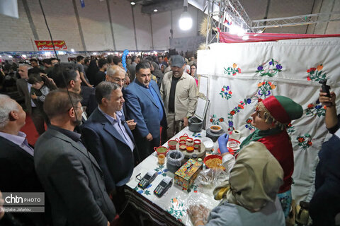 بازدید استاندار از جشنواره ملی آش ایرانی