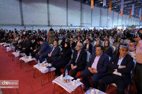 بازدید استاندار از جشنواره ملی آش ایرانی