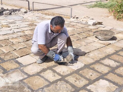 مرمت بخشی از سنگ‌فرش قلعه تاریخی سلاسل شوشتر