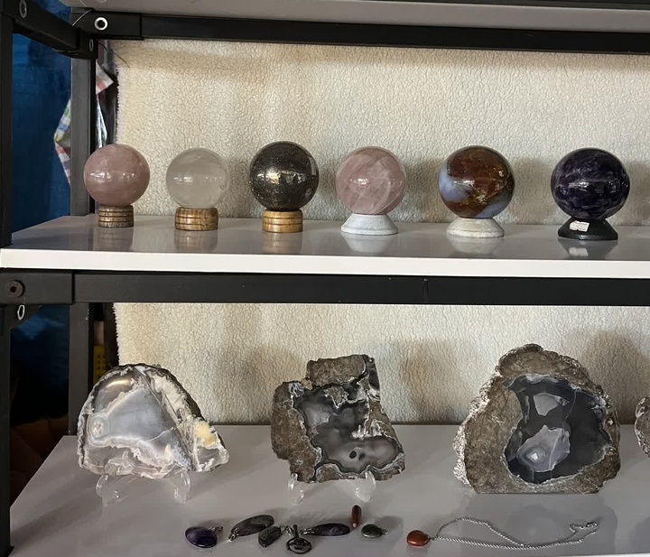 رونق تراش سنگ‌های قیمتی و نیمه‌قیمتی در خراسان شمالی با صدور بیش از ۱۱۸ مجوز