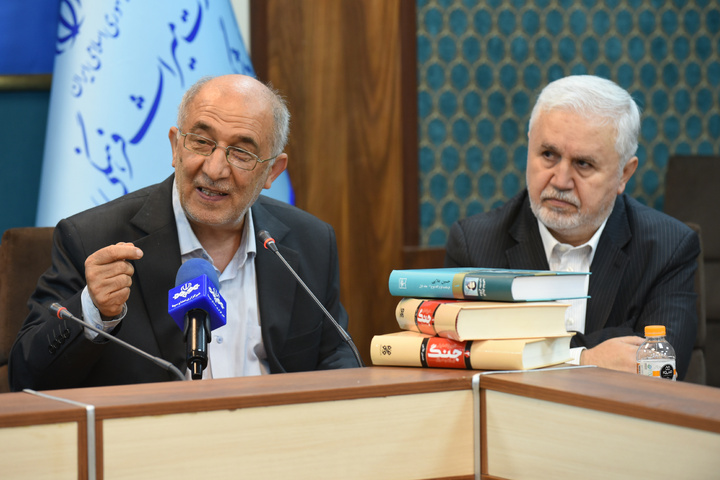 مقاومت و وحدت ملی عامل شکست دشمنان است