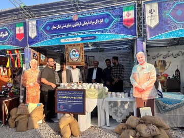 برپایی غرفه میراث‌فرهنگی استان سمنان در دومین کنگره ۳هزار شهید استان