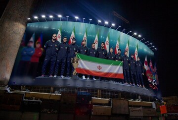 دیوارنگاره میدان ولیعصر (عج) به قهرمانان کشتی فرنگی پرداخت