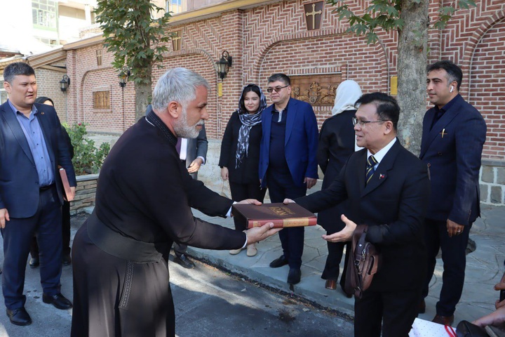 بازدید سفرای خارجی از بناهای تاریخی ارومیه