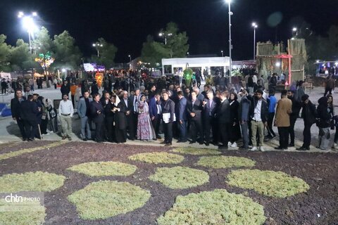 اختتامیه هشتمین جشنواره انگور ارومیه با حضور دیپلمات‌ها و هنرمندان