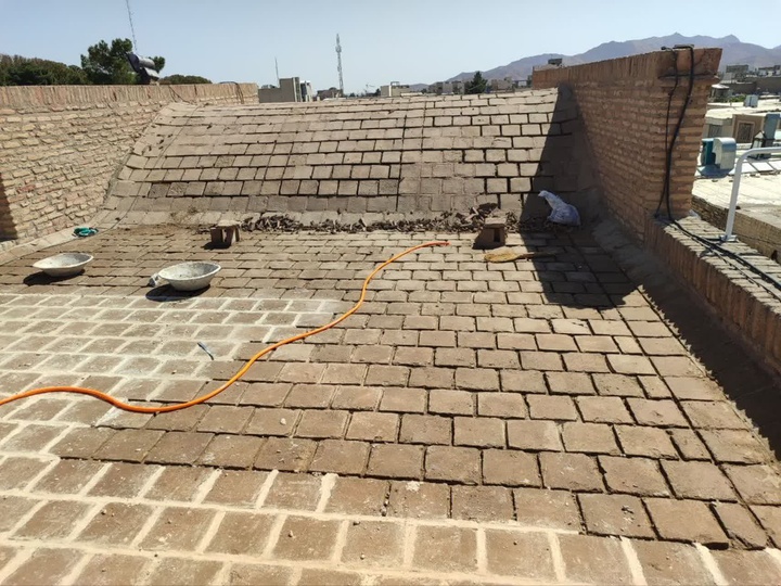 آغاز مرمت بام مدرسه شاهرخیه مجموعه تاریخی بسطام