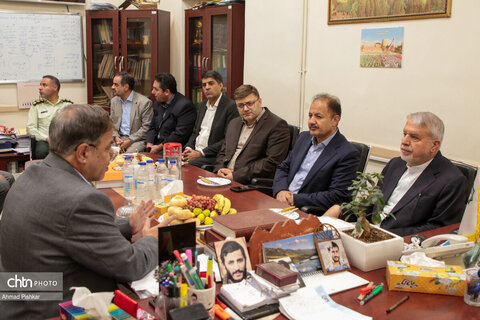 بازدید وزیر میراث‌فرهنگی از دبیرستان ماندگار البرز