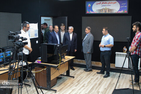 بازدید وزیر میراث‌فرهنگی از دبیرستان ماندگار البرز