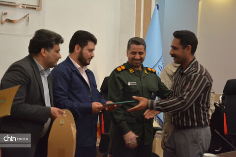 تجلیل از ایثارگران، خانواده شهدا و اعضای بسیج شاغل اداره‌كل میراث‌فرهنگی، گردشگری و صنایع‌دستی یزد