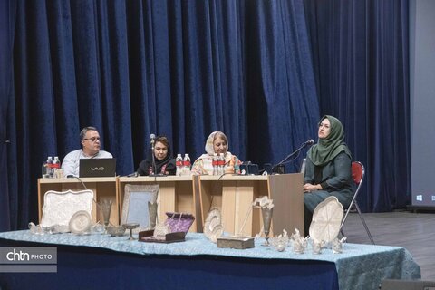 رونمایی از آثار ارزشمند هنرهای سنتی در وزارت میراث فرهنگی