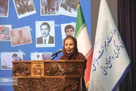 رونمایی از آثار ارزشمند هنرهای سنتی در وزارت میراث فرهنگی