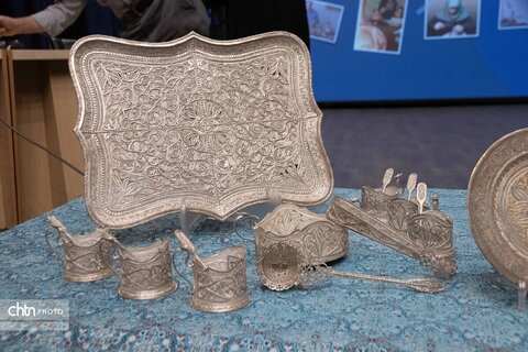 رونمایی از آثار ارزشمند هنرهای سنتی در وزارت میراث فرهنگی