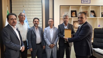 نشست مشترک مسئولان و نخبگان برای رونق گردشگری و حفظ میراث فرهنگی روستای گردشگری بهده