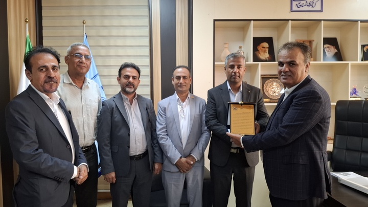 نشست مشترک مسئولان و نخبگان برای رونق گردشگری و حفظ میراث فرهنگی روستای گردشگری بهده