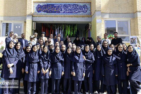 همزمان با بازگشایی مدارس نواخت زنگ گردشگری در سفر شهرستانی امیر کرم زاده به تیران و کرون