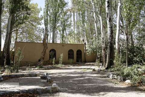 همزمان با بازگشایی مدارس نواخت زنگ گردشگری در سفر شهرستانی امیر کرم زاده به تیران و کرون