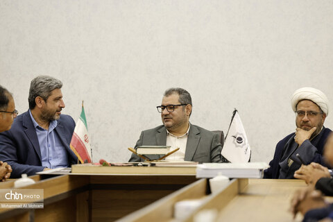 همزمان با بازگشایی مدارس نواخت زنگ گردشگری در سفر شهرستانی امیر کرم زاده به تیران و کرون