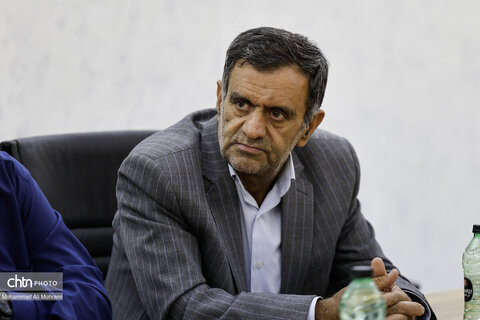 همزمان با بازگشایی مدارس نواخت زنگ گردشگری در سفر شهرستانی امیر کرم زاده به تیران و کرون