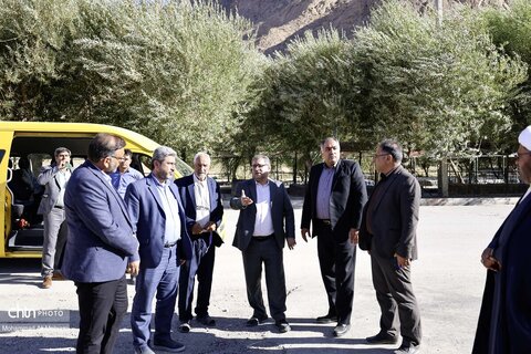 همزمان با بازگشایی مدارس نواخت زنگ گردشگری در سفر شهرستانی امیر کرم زاده به تیران و کرون