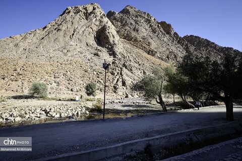 همزمان با بازگشایی مدارس نواخت زنگ گردشگری در سفر شهرستانی امیر کرم زاده به تیران و کرون