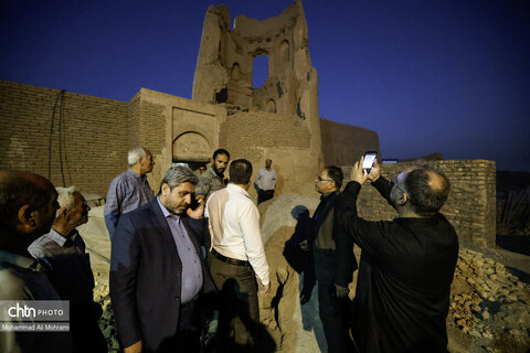 همزمان با بازگشایی مدارس نواخت زنگ گردشگری در سفر شهرستانی امیر کرم زاده به تیران و کرون