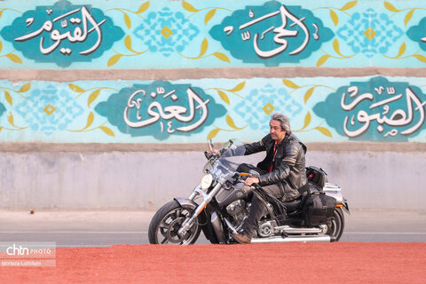 رالی تور ملی موتورسیکلت «بشارت فتح» به مناسبت هفته دفاع مقدس از تهران به یزد