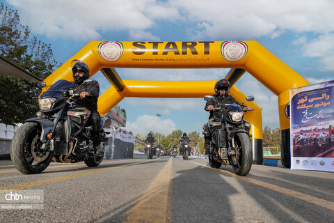 رالی تور ملی موتورسیکلت «بشارت فتح» به مناسبت هفته دفاع مقدس از تهران به یزد