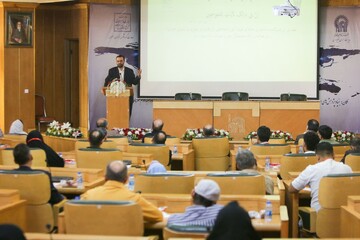 مدیر زائران غیرایرانی حرم مطهر رضوی: تجربه حضور در حرم رضوی، تبلیغی زنده علیه ایران‌هراسی و اسلام‌هراسی است