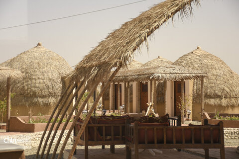 هتل کپری قلعه‌گنج به‌عنوان اولین هتل سبز کرمان شناخته شد