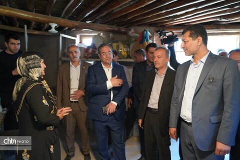 بازدید استاندار آذربایجان غربی از دهکده گردشگری حسنلو نقده