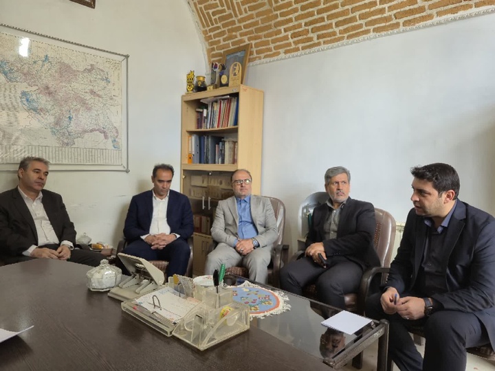 وجود بیش از ۶۰ بنای تاریخی و ۶۰۰ اثر باستانی در بیجار، ظرفیت مهمی برای رونق گردشگری کردستان است