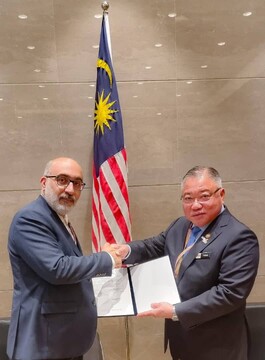 دعوت رسمی صالحی‌امیری از وزیر گردشگری مالزی برای سفر به تهران