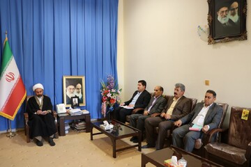 دیدار مدیرکل میراث‌فرهنگی ایلام با نماینده ولی‌فقیه استان در آغاز هفته گردشگری