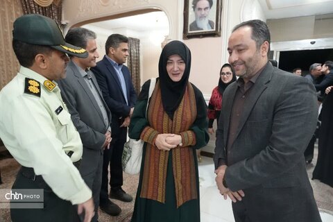 معاون صنایع‌دستی کشور از کارگاه‌های صنایع‌دستی زاهدان بازدید می‌کند