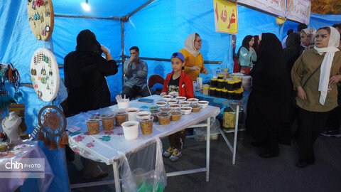 دومین جشنواره ملی انگور شهرستان ملایر برگزار شد