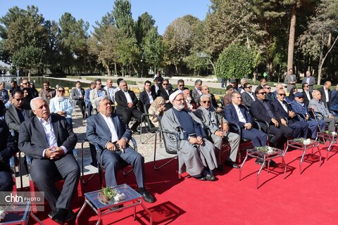 آغاز  برنامه‌های روز جهانی جهانگردی و هفته گردشگری با عنوان «ضرباهنگ گردشگری» در آرامگاه فردوسی