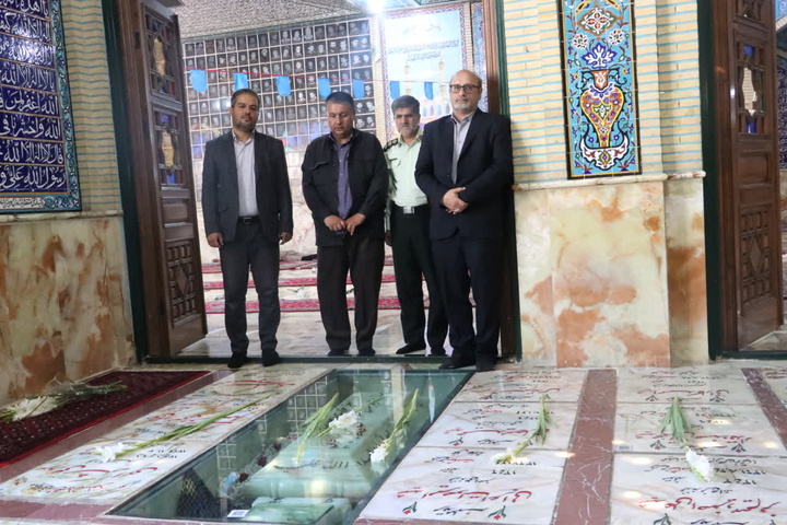 گلباران مزار شهیدان استان سمنان همزمان با آغاز هفته گردشگری