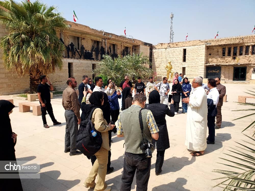 گشت دریایی گردشگری دفاع‌مقدس و مقاومت ویژه اصحاب رسانه خوزستان برگزار شد