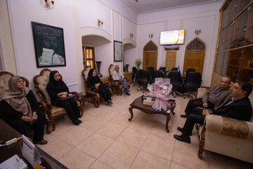 دیدار اعضای هیئت ‌مدیره دفاتر خدمات مسافرتی استان با مدیرکل میراث‌فرهنگی همدان