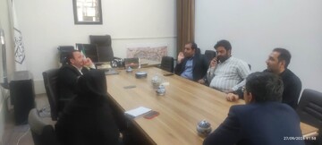 نشست هم‌اندیشی مدیرعامل آبگرم معدنی هلال فردوس و مدیران گردشگری با اداره میراث فرهنگی شهرستان فردوس