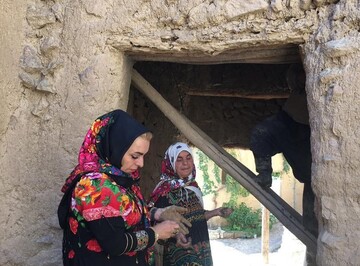 نقش‌آفرینی زنان قلعه‌بالا در پاسداشت میراث‌فرهنگی این روستا