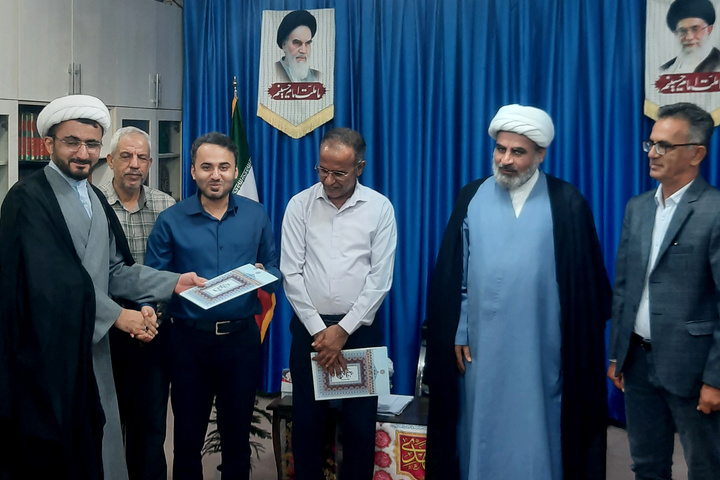 تجلیل از پیشکسوتان میراث‌فرهنگی و فعالان گردشگری در پارسیان