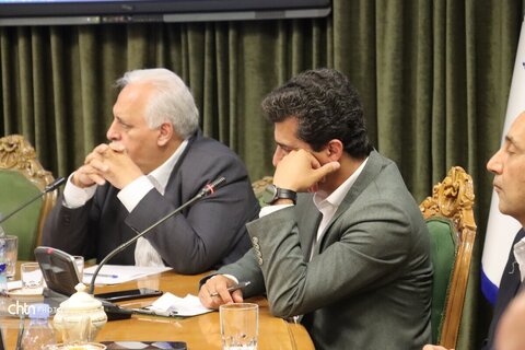 نشست صمیمی فعالان گردشگری با استاندار خراسان رضوی درروز جهانی جهانگردی و آغاز هفته گردشگری