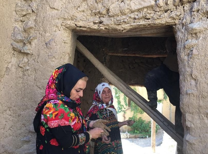 نقش‌آفرینی زنان قلعه‌بالا در پاسداشت میراث‌فرهنگی این روستا