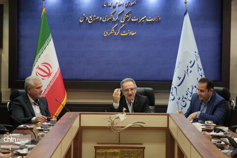 تفاهم‌نامه همکاری‌ بین معاونت گردشگری و شرکت ایران‌ایر(هما)